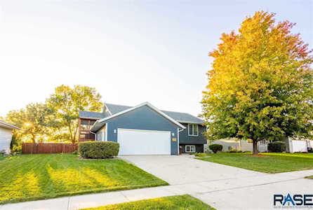 605 N Tamarac Ave Brandon, SD 57005