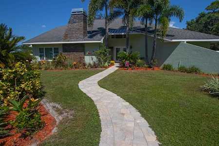 2488 Lancaster Dr Clearwater, FL 33764