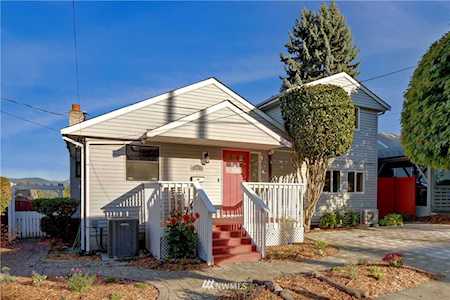 10238 66th Ave S Seattle, WA 98178