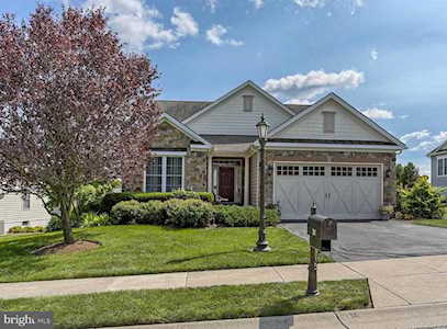 21 Waxwing Ln Gettysburg, PA 17325