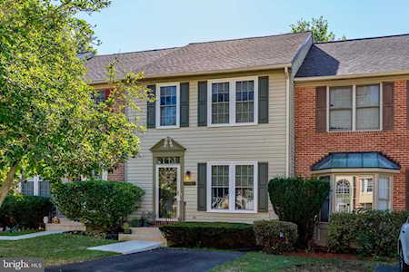 803 Pleasant Hill Ln Bowie, MD 20716