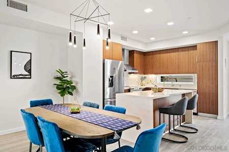 2877 B Street San Diego, CA 92102