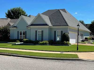 1715 Von Hall Dr Collierville, TN 38017