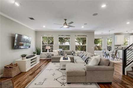 1630 Sundown DR Austin, TX 78738