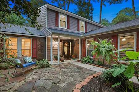 215 E Rainbow Ridge Circle The Woodlands, TX 77381