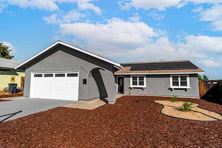 10113 Trocha De Penni Lakeside, CA 92040