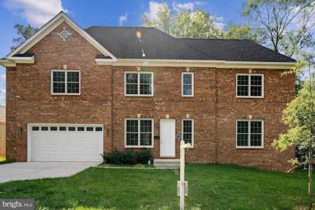 2770 Winchester Way Falls Church, VA 22042