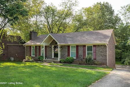 1118 Cliffwood Dr Goshen, KY 40026