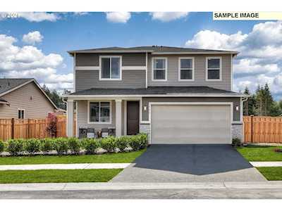 1402 Sunflower St Woodburn, OR 97071