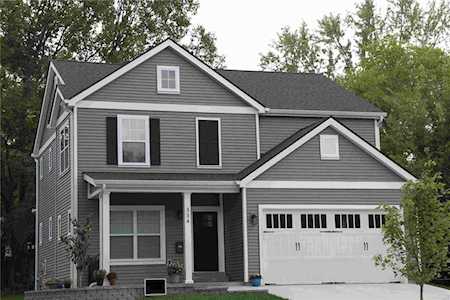 560 Meadowridge St Louis, MO 63122