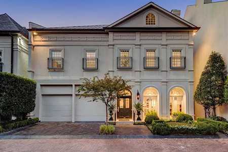 14 Eaton Square Houston, TX 77027
