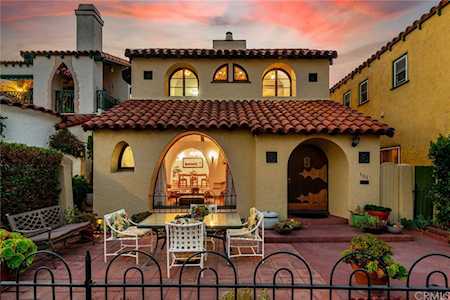 161 Claremont Ave Long Beach, CA 90803