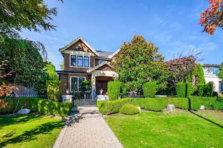 1079 W 47th Avenue Vancouver, BC V6M 2L3