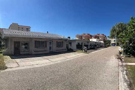 112 178th Ave W Redington Shores, FL 33708