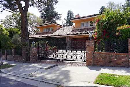 2103 N Hobart Blvd Los Angeles, CA 90027