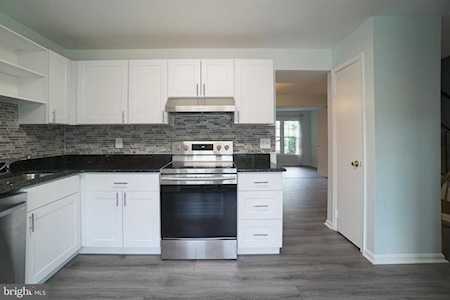 7456 Fountain Head Dr Annandale, VA 22003