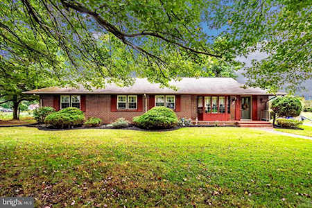 1014 Saint Michaels Rd Mount Airy, MD 21771