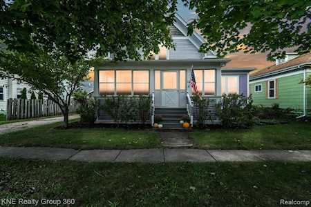 114 S Elm St Howell, MI 48843