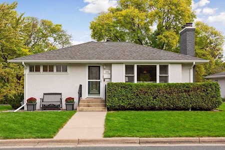 264 Xerxes Avenue N Minneapolis, MN 55405