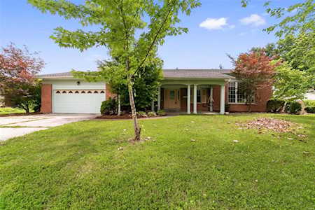 2320 Charwood St St Charles, MO 63301