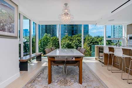 499 Pacific Street #303 Vancouver, BC V6B 0N4