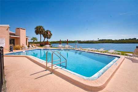 1 Windrush Blvd #40 Indian Rocks Beach, FL 33785