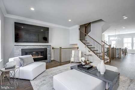 2980 Winter Jack Ln Fairfax, VA 22031