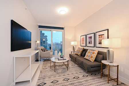 180 E 2nd Avenue #701 Vancouver, BC V5Y 3T9