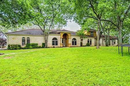 16004 Scenic Oaks TRL Buda, TX 78610