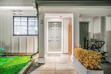 5178 Savile Row #3 Burnaby, BC V5E 0C3