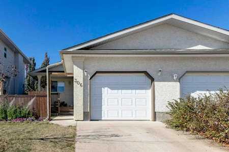 306 Strathaven Dr Strathmore, AB T1P 1M2