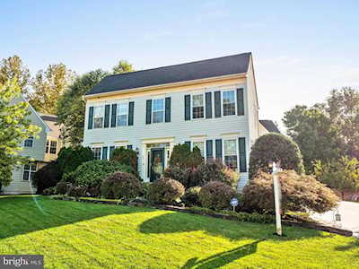 25296 Ripleys Field Dr Chantilly, VA 20152