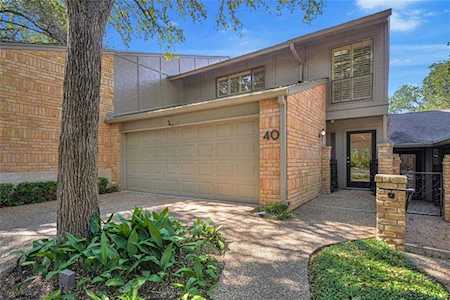 40 Woodstone SQ Austin, TX 78703