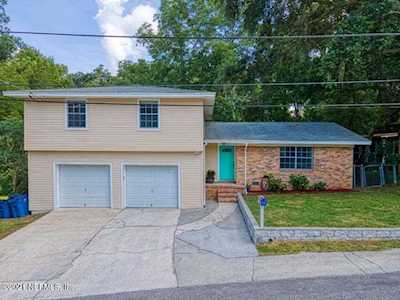 5147 River Bluff Ln Jacksonville, FL 32211