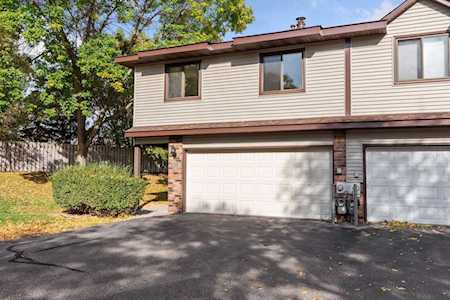 8573 Maplebrook Parkway N Brooklyn Park, MN 55445