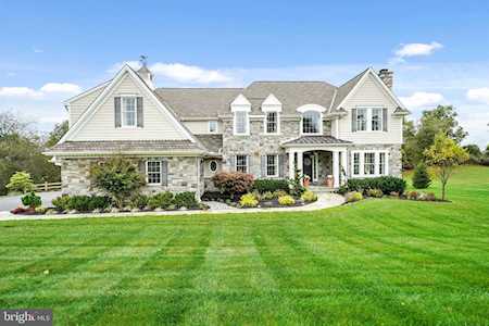 108 Grey Dove Dr Chadds Ford, PA 19317