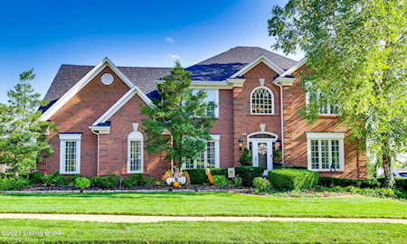 1313 Isleworth Dr Louisville, KY 40245