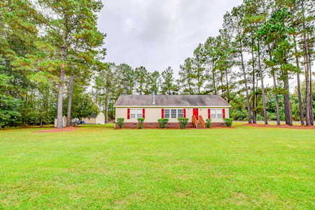 111 Independent School Rd Reevesville, SC 29471