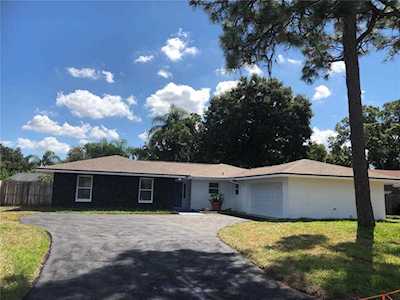 9027 Merrimoor Blvd Seminole, FL 33777