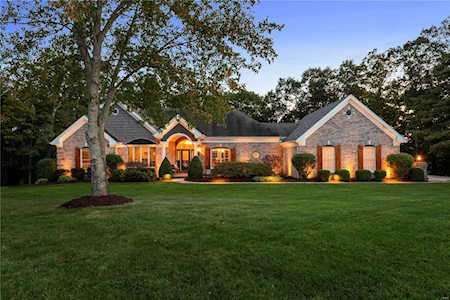 3809 Rooster Ridge Ln Defiance, MO 63341