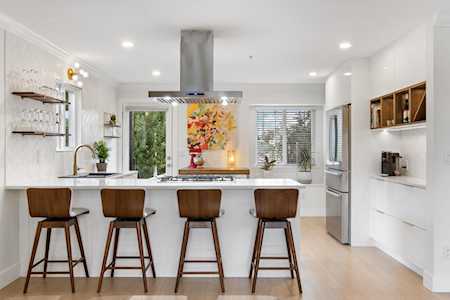6450 St. George Street Vancouver, BC V5W 2Y6