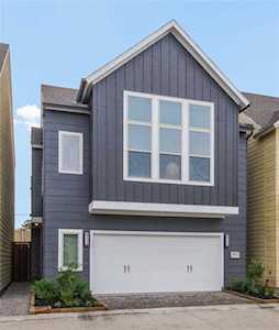 951 Lilly Flower Ln Houston, TX 77091