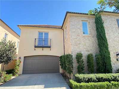 76 Thornapple Irvine, CA 92620