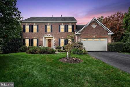 1126 Stuart Hills Way Herndon, VA 20170