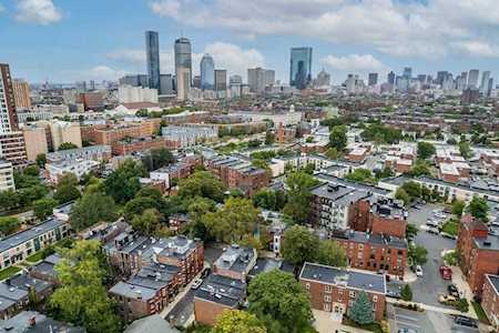 2 Greenwich Ct Boston, MA 02120