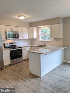 312 Rambling Ridge Ct Pasadena, MD 21122
