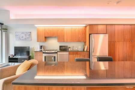 33 W Pender Street #207 Vancouver, BC V6B 1R3