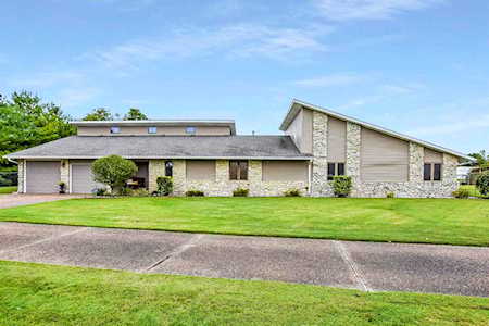 2149 Eric Court Evansville, IN 47720
