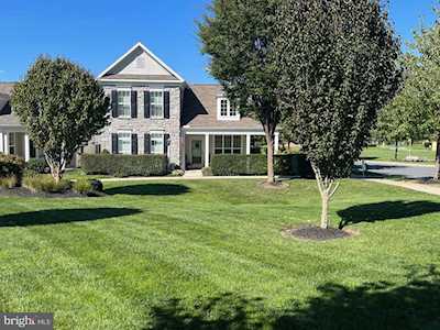 310 Old Post Ln Strasburg, PA 17579