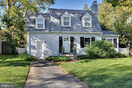 5607 Oakmont Ave Bethesda, MD 20817